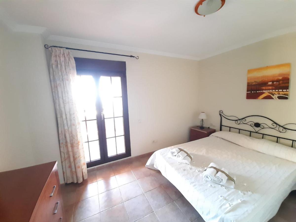 Apartamento 2 Dormitorios.Urb Playa Verde Исла-Канела Экстерьер фото